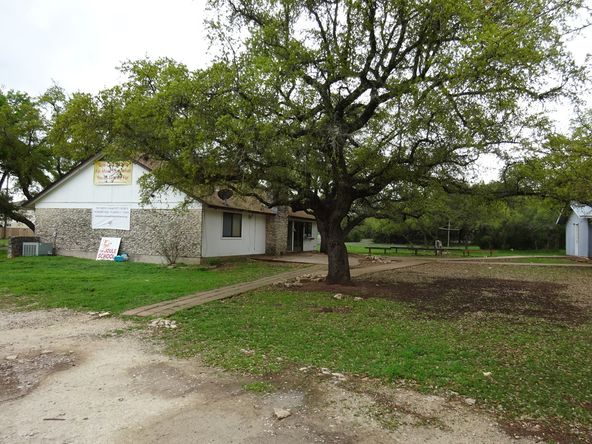 1901 W New Hope Dr
